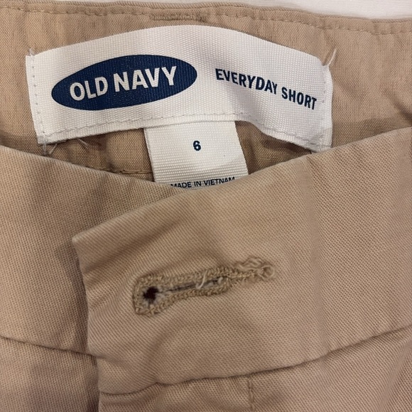 Old Navy Women's Tan Shorts - Picture 2 of 3